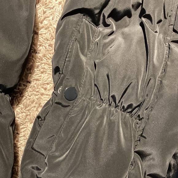 Ana puffer jacket. - Picture 3 of 5